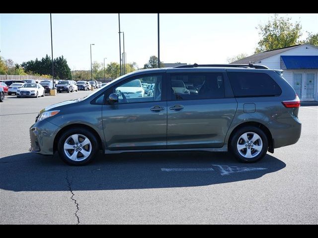 2019 Toyota Sienna 