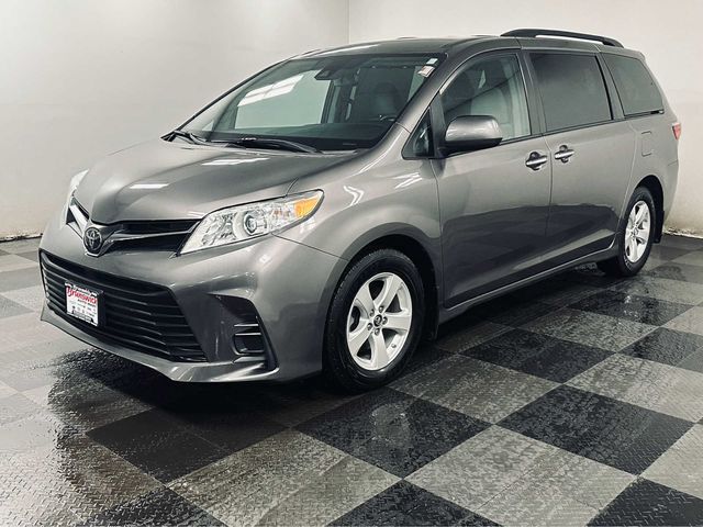 2019 Toyota Sienna 