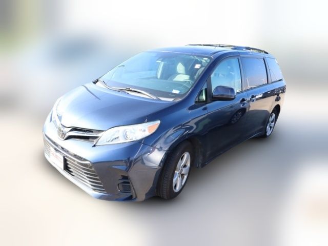 2019 Toyota Sienna 