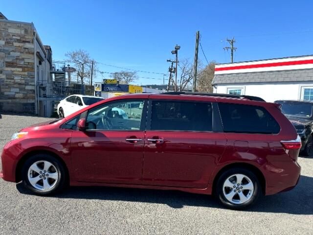 2019 Toyota Sienna LE Auto Access Seat