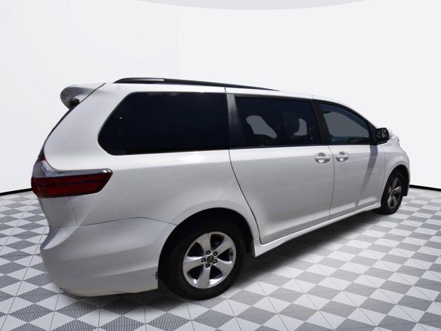 2019 Toyota Sienna LE Mobility
