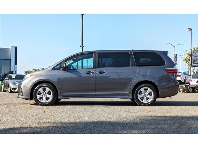 2019 Toyota Sienna L