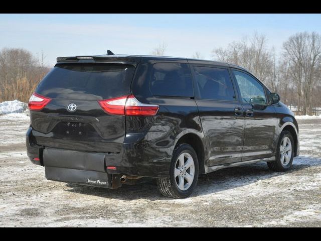 2019 Toyota Sienna L