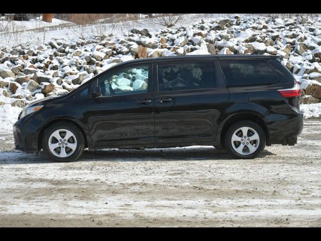 2019 Toyota Sienna L