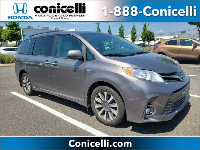 2019 Toyota Sienna XLE