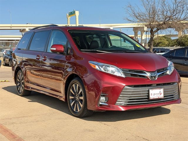 2019 Toyota Sienna 