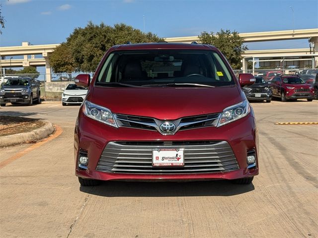 2019 Toyota Sienna 