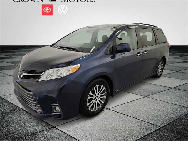 2019 Toyota Sienna 