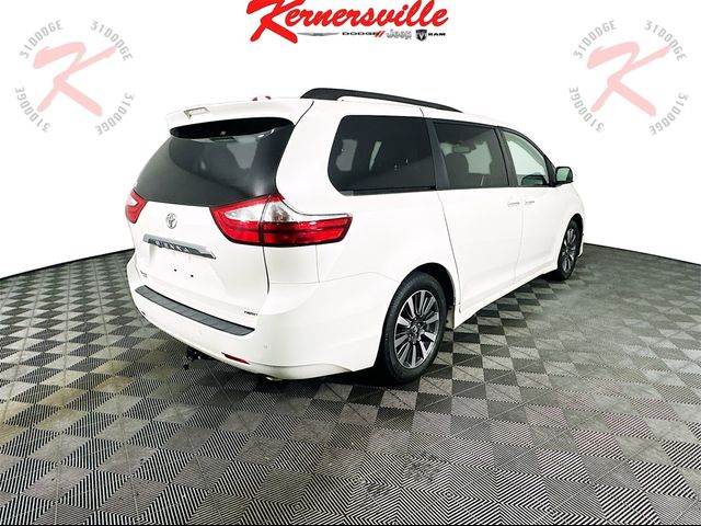 2019 Toyota Sienna 