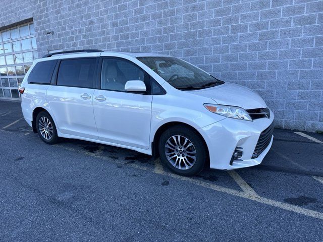 2019 Toyota Sienna 