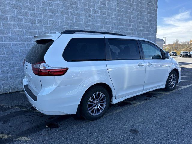 2019 Toyota Sienna 