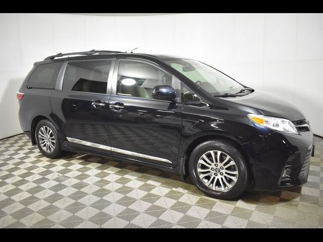 2019 Toyota Sienna 