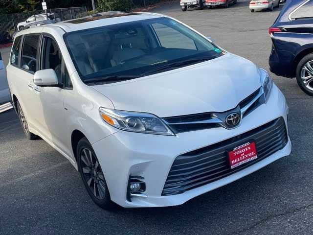 2019 Toyota Sienna Limited Premium