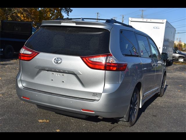 2019 Toyota Sienna Limited Premium