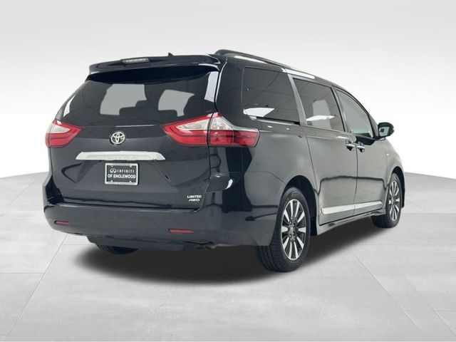 2019 Toyota Sienna 