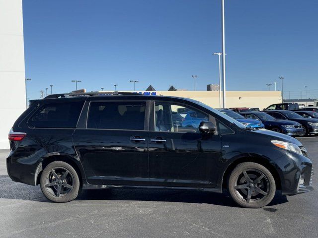 2019 Toyota Sienna Limited Premium