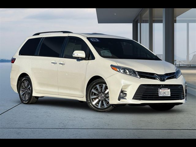 2019 Toyota Sienna 