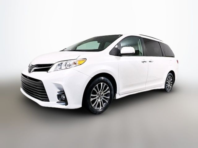 2019 Toyota Sienna XLE