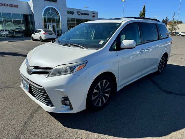 2019 Toyota Sienna Limited Premium