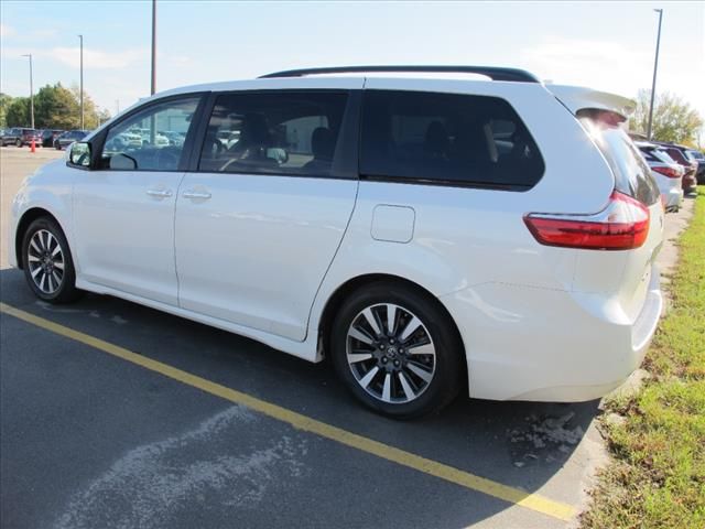 2019 Toyota Sienna Limited Premium