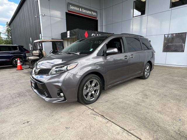 2019 Toyota Sienna SE