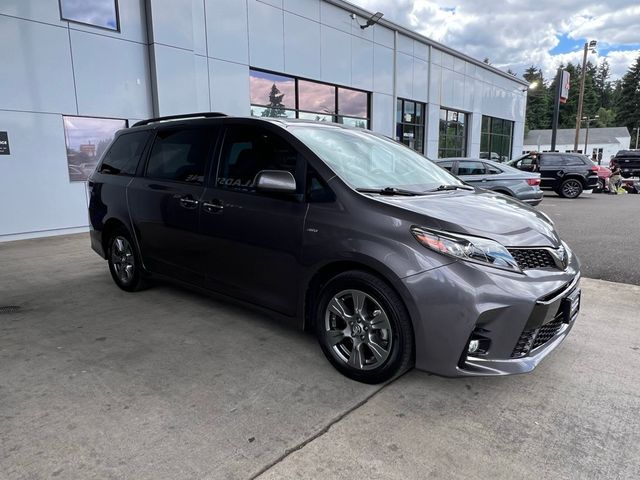 2019 Toyota Sienna SE