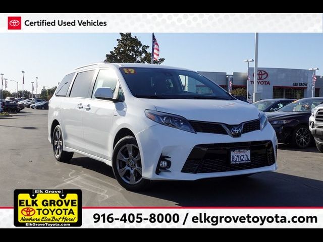 2019 Toyota Sienna SE