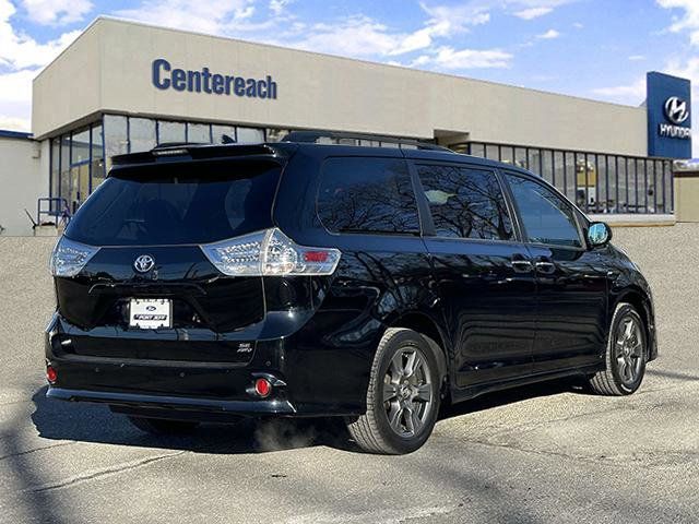 2019 Toyota Sienna SE Premium