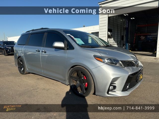 2019 Toyota Sienna SE