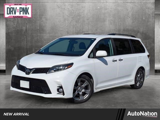 2019 Toyota Sienna SE