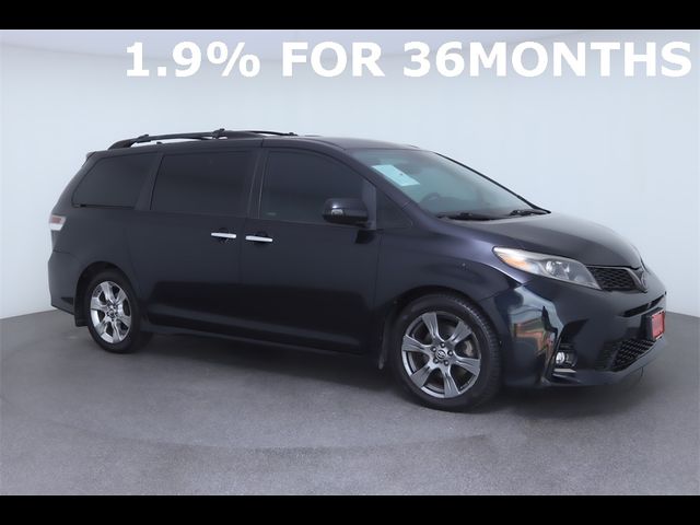 2019 Toyota Sienna SE