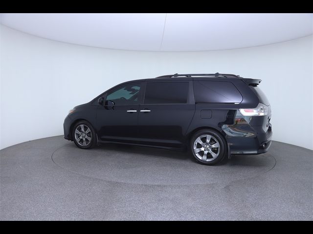 2019 Toyota Sienna SE