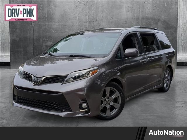 2019 Toyota Sienna SE