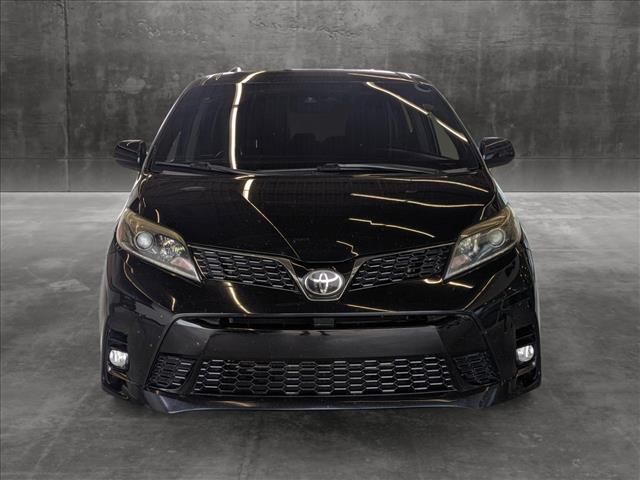 2019 Toyota Sienna SE