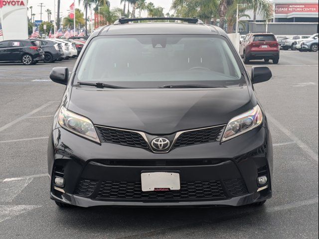 2019 Toyota Sienna SE