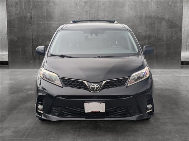 2019 Toyota Sienna SE