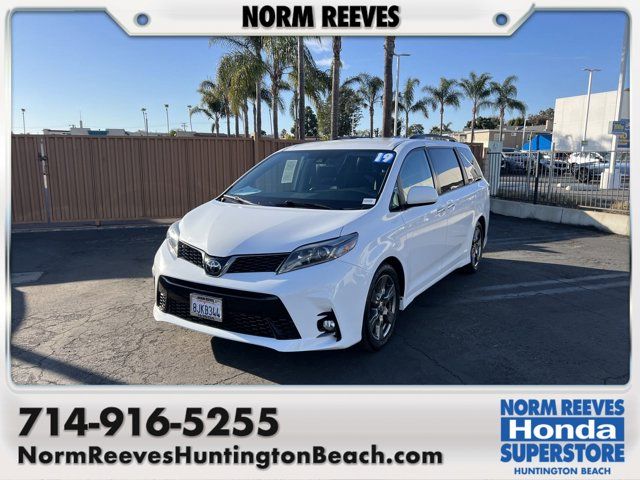 2019 Toyota Sienna SE