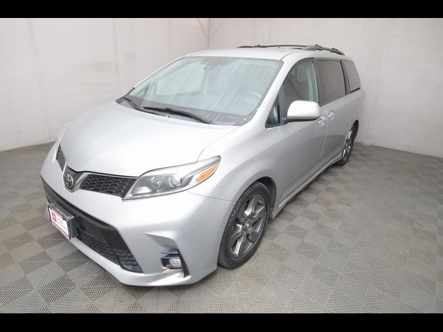 2019 Toyota Sienna SE