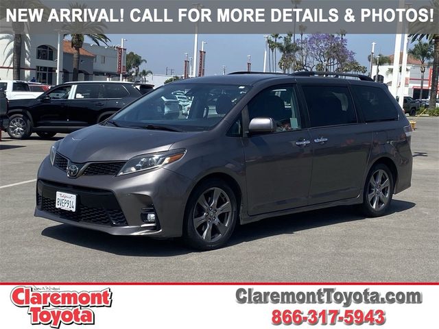 2019 Toyota Sienna SE