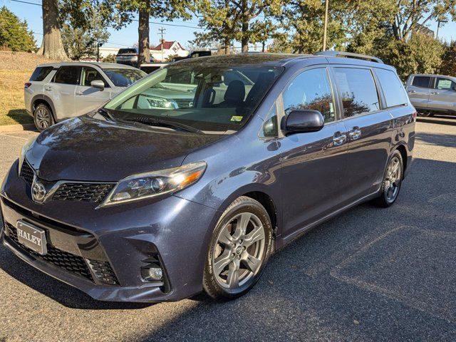 2019 Toyota Sienna SE