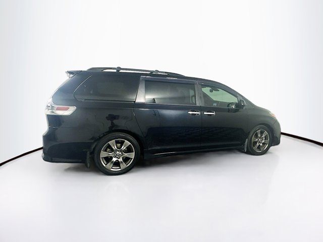 2019 Toyota Sienna SE