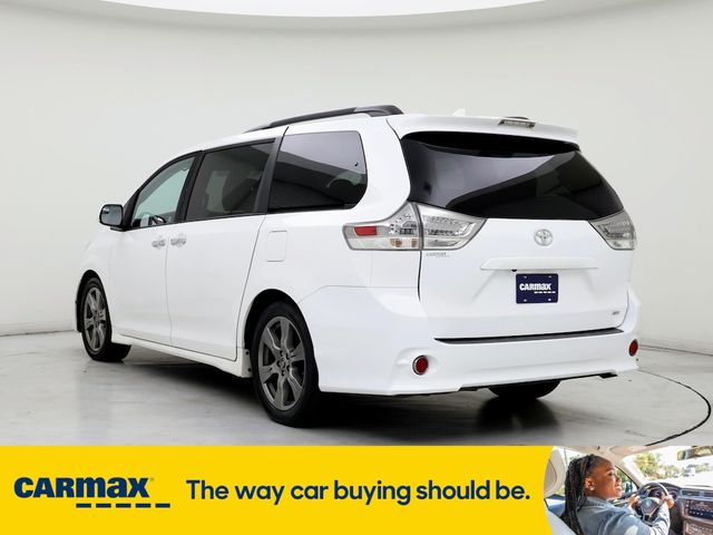 2019 Toyota Sienna SE