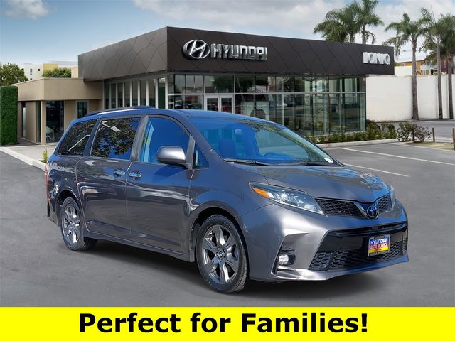 2019 Toyota Sienna SE