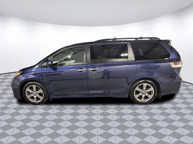 2019 Toyota Sienna SE