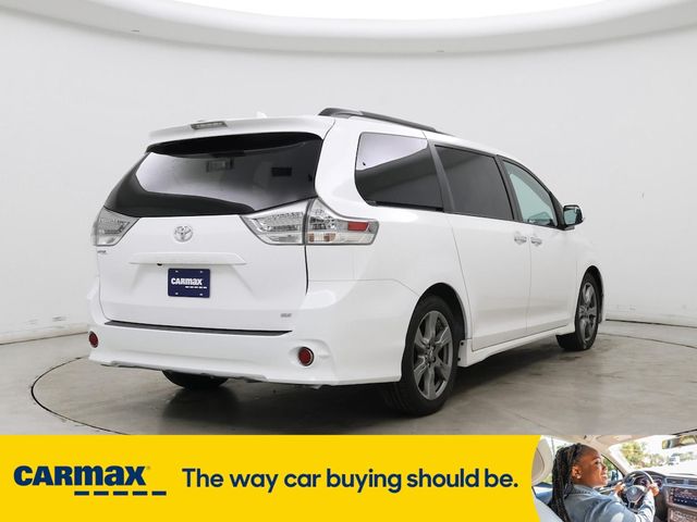 2019 Toyota Sienna SE