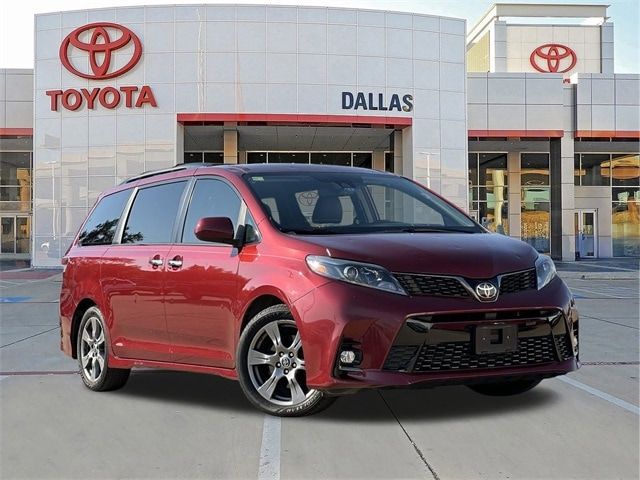 2019 Toyota Sienna SE