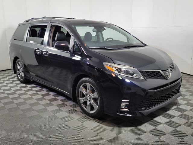 2019 Toyota Sienna SE