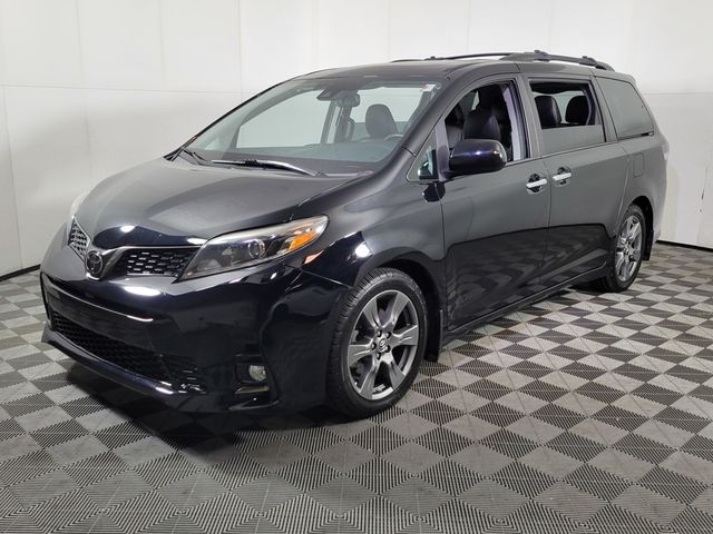 2019 Toyota Sienna SE