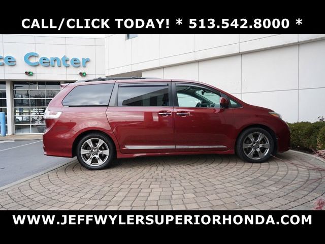 2019 Toyota Sienna SE