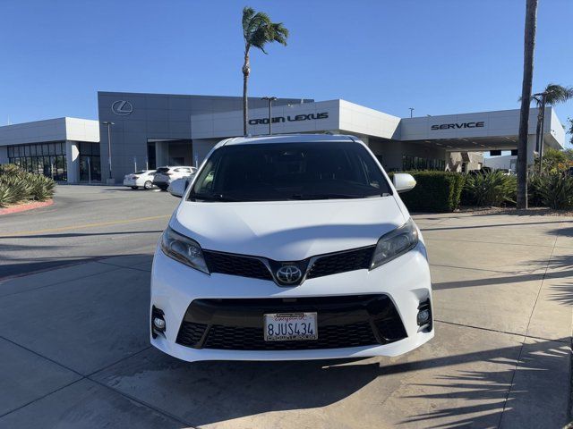 2019 Toyota Sienna SE